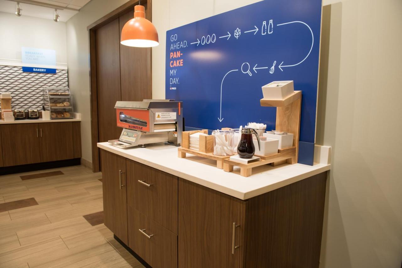 Holiday Inn Express & Suites - Louisville N - Jeffersonville By Ihg Exteriér fotografie